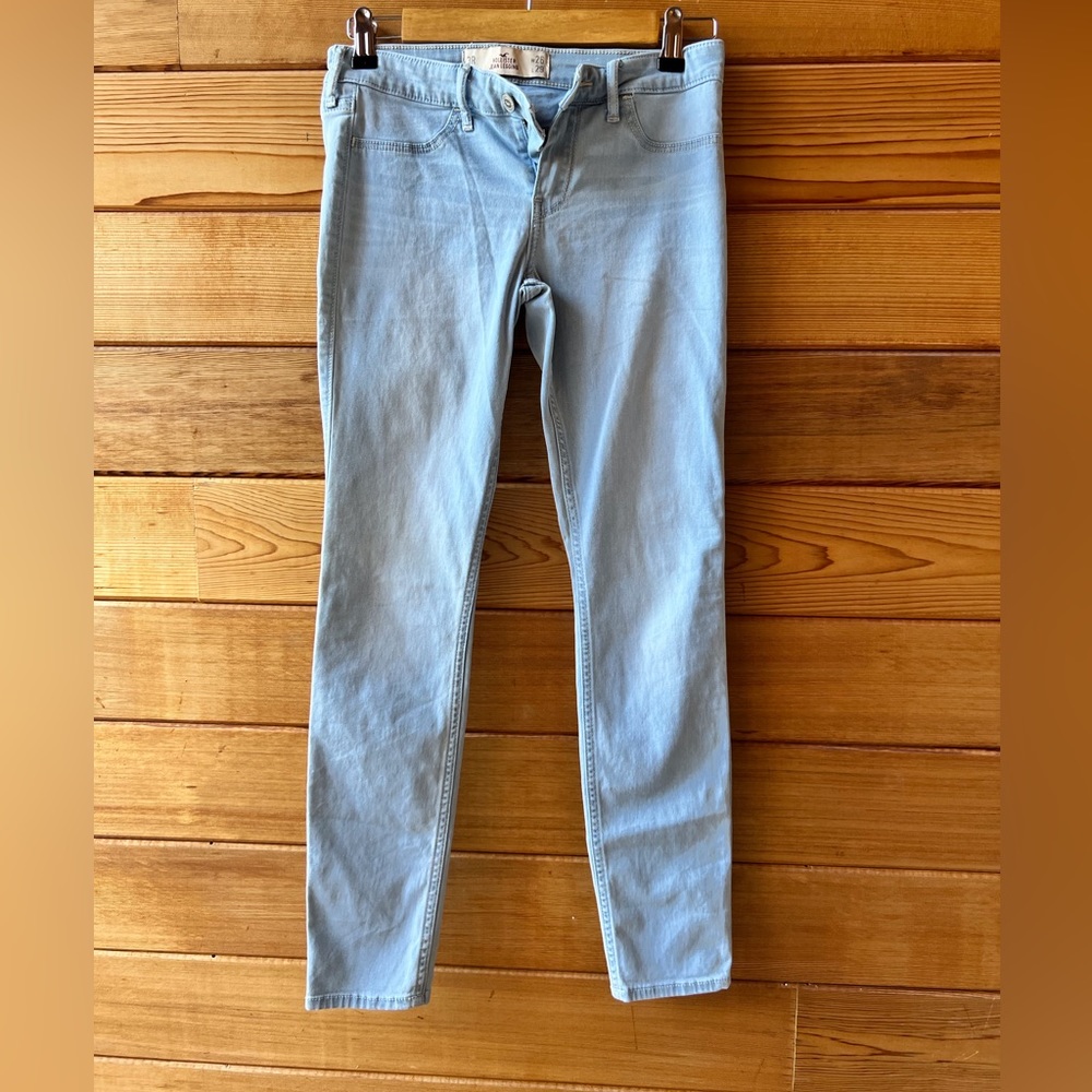 Hollister Light Wash Jegging Size 26
